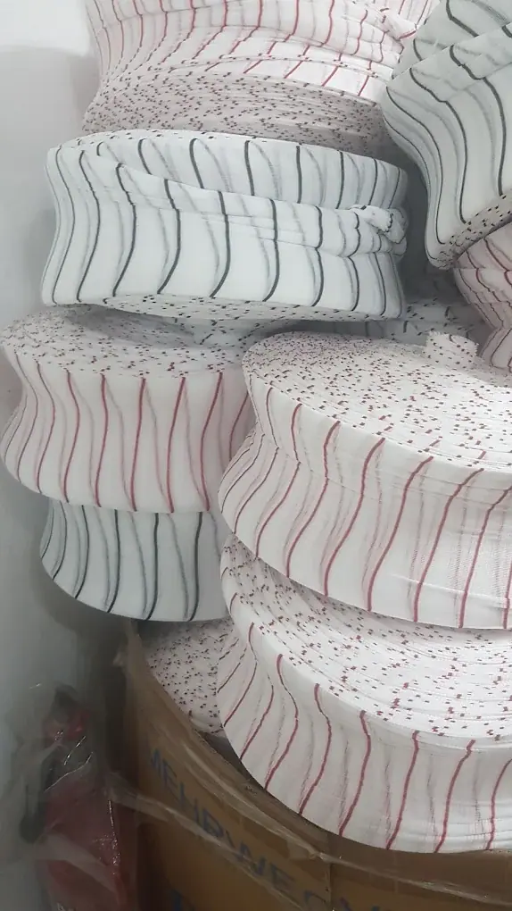 Rouleaux de gaines à viande dans l’usine Brosan